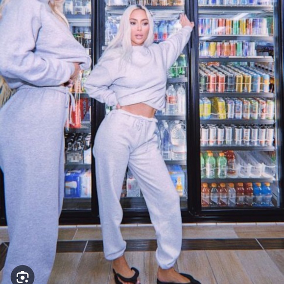 SKIMS set - Picture 2 of 4